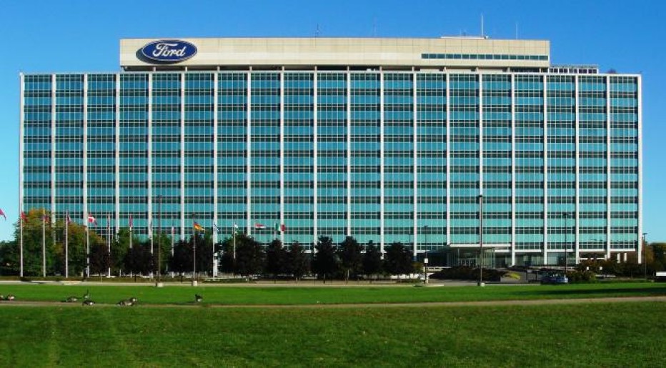 Ford motor co executive offices